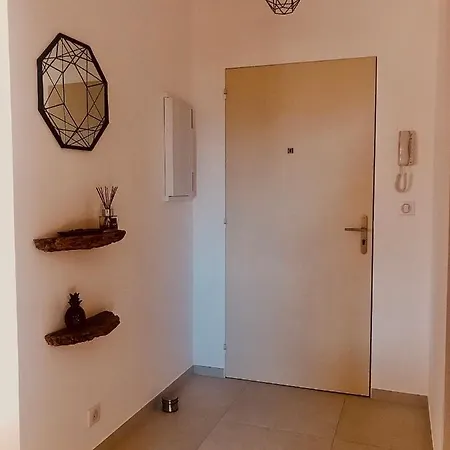 Appartement F2 Moderne & Spacieux En Residence شقة *